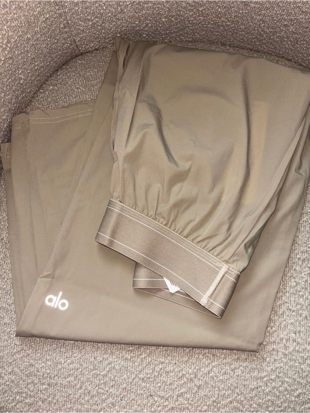 NWT Alo Gravel Suit Up Trouser Size M (Regular)